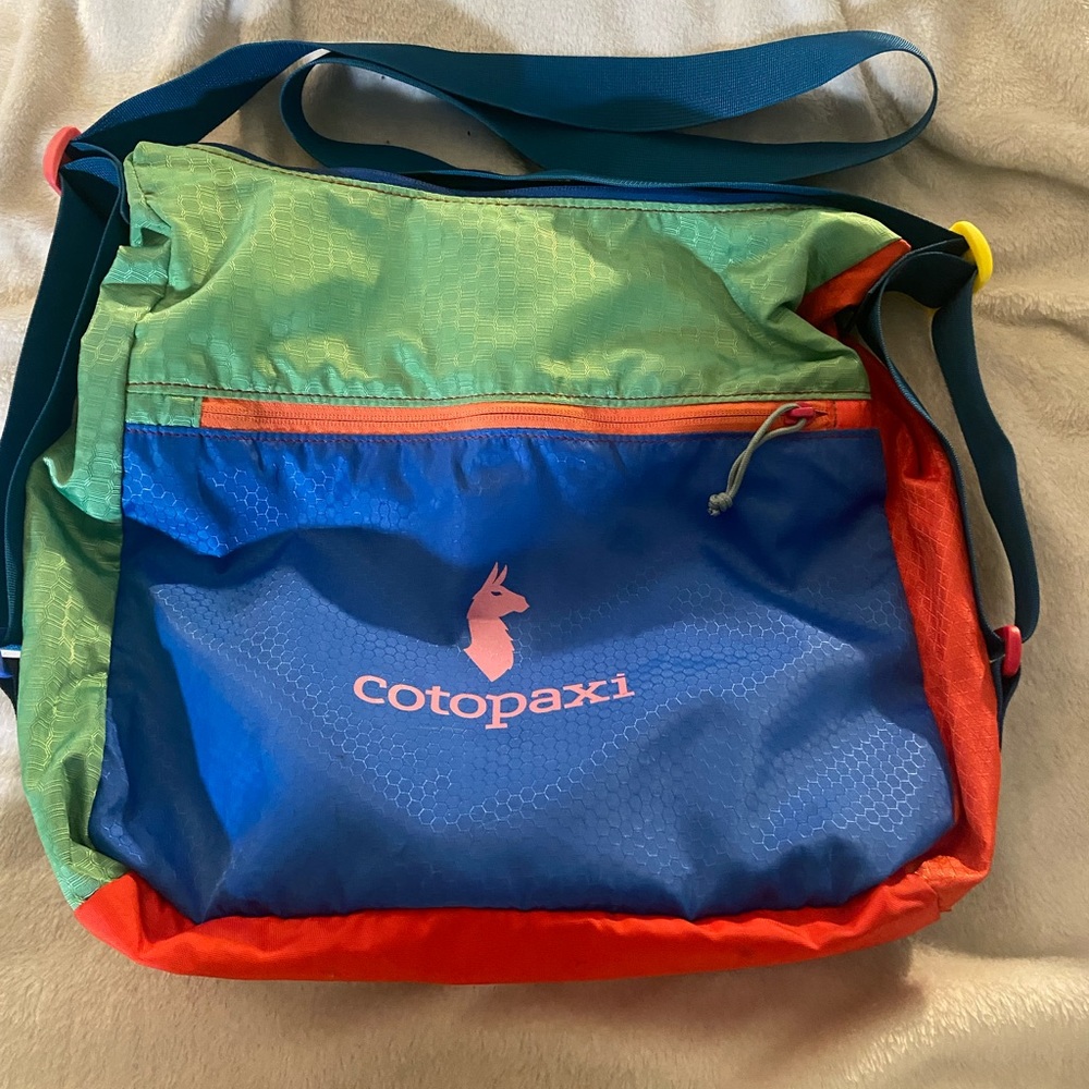 COTOPAXI TAAL CONVERTIBLE -DEL DIA. “New”